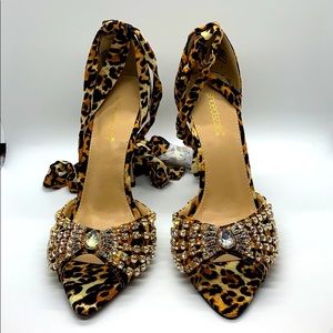 Shoe Dazzle Ambelin Heels Wraps